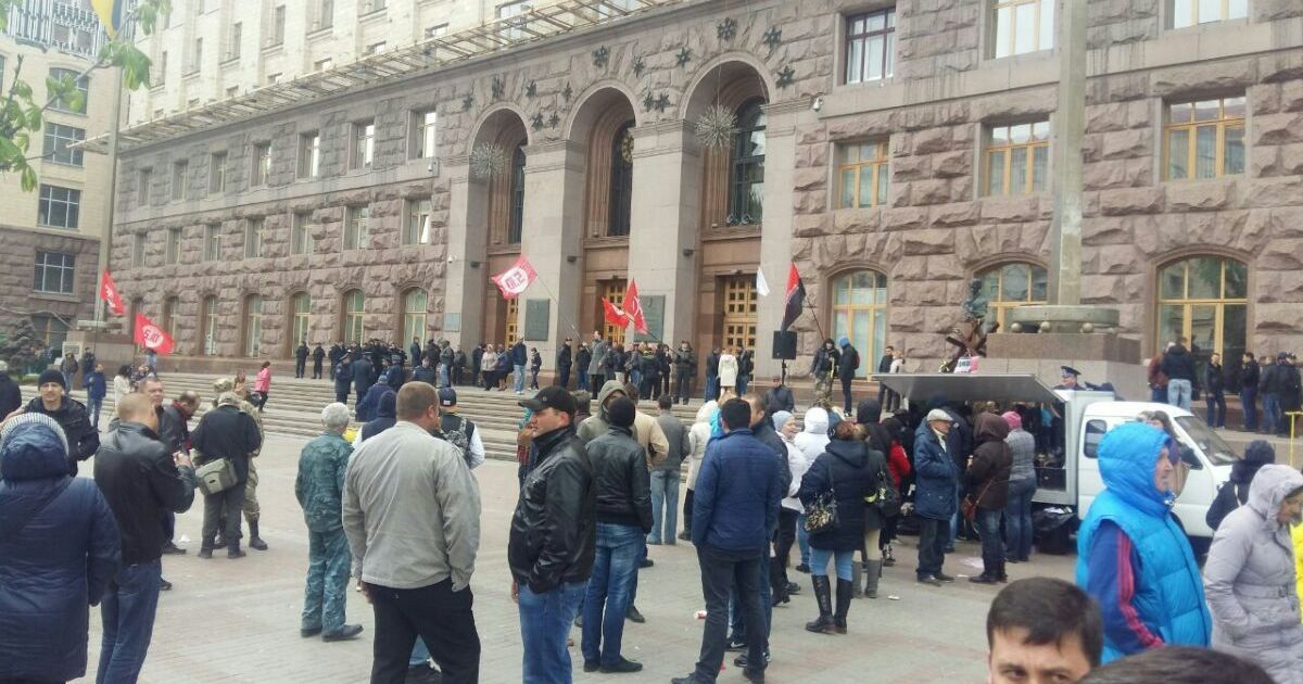 В результате столкновений под КГГА пять человек получили травмы