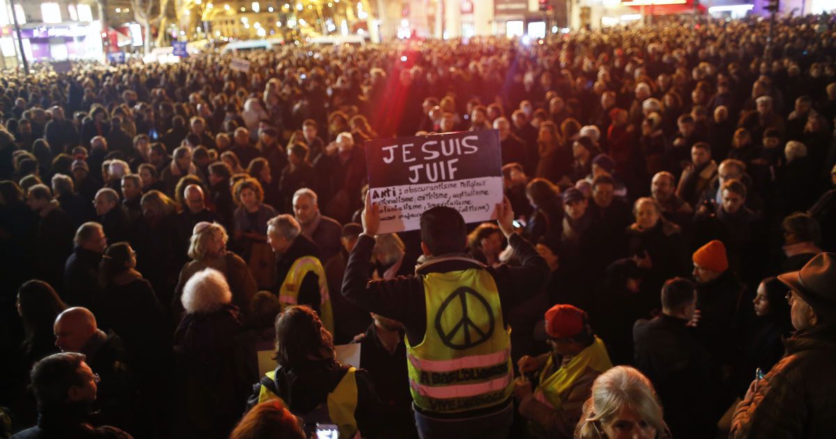 Марш проти антисемітимзму у Франції_5 / © Associated Press