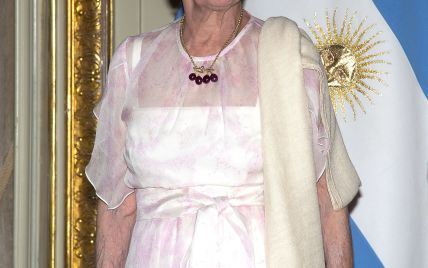 Теперь в прозрачном: 78-летняя королева Маргрете II сходила на праздничный ужин