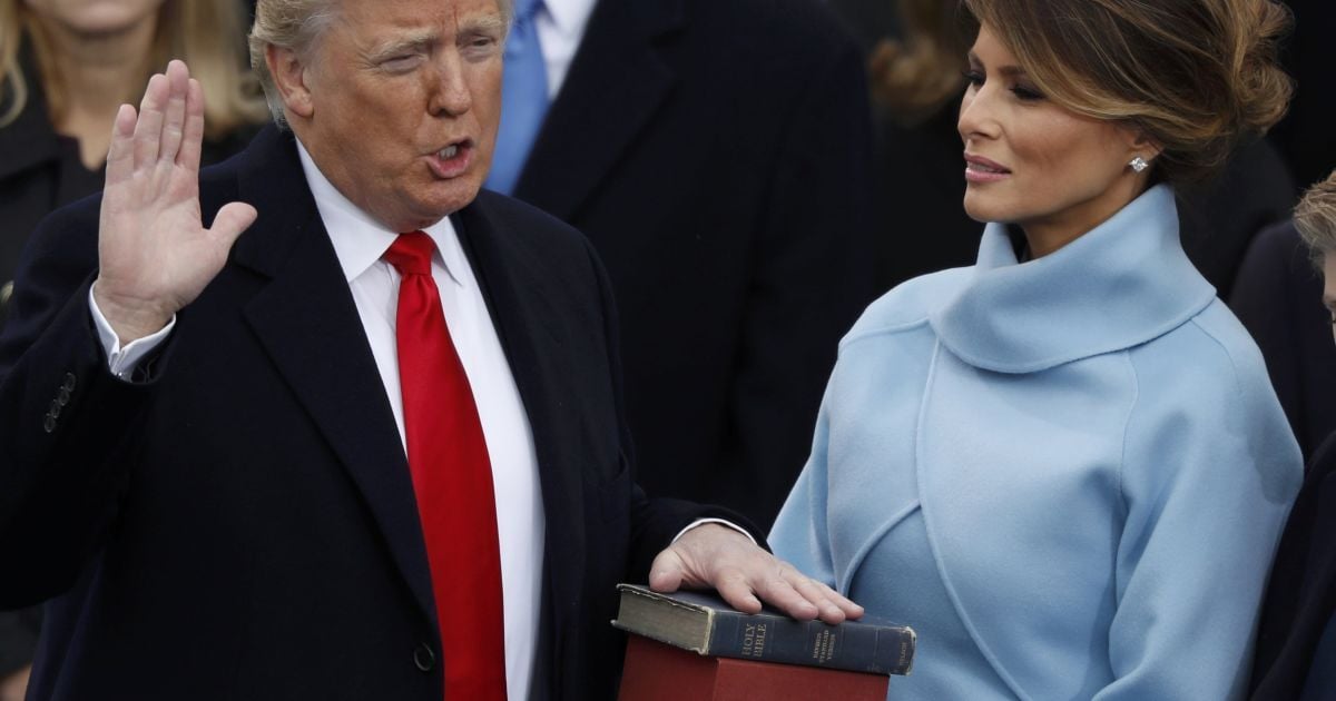 У Трампа заявили о готовности сотрудничать с Россией для борьбы с "ИГ"