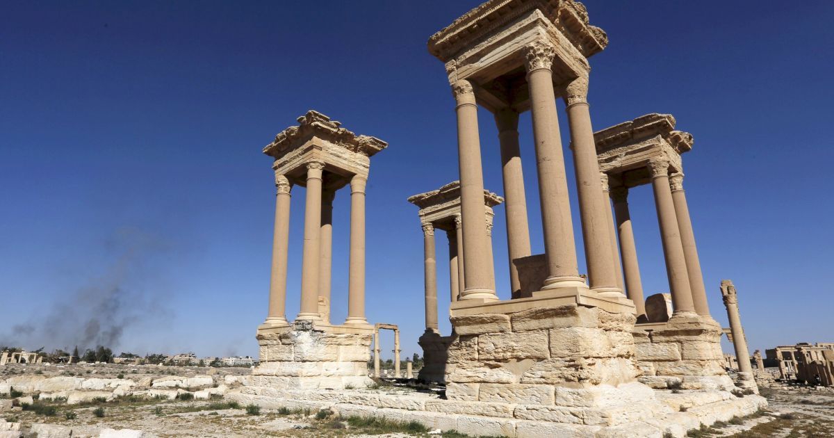 Сирийские войска выбили боевиков ИГ со стратегически важной высоты в районе Пальмиры