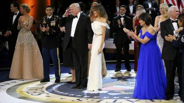 В день инаугурации Трампа состоялось три бала, два из них провели в крупнейшем выставочном зале в Вашингтоне Freedom Hall, а третий, посвященный вооруженным силам США, &mdash; в Национальном строительном музее / © Reuters