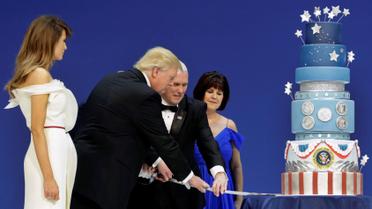 В день инаугурации Трампа состоялось три бала, два из них провели в крупнейшем выставочном зале в Вашингтоне Freedom Hall, а третий, посвященный вооруженным силам США, &mdash; в Национальном строительном музее / © Reuters