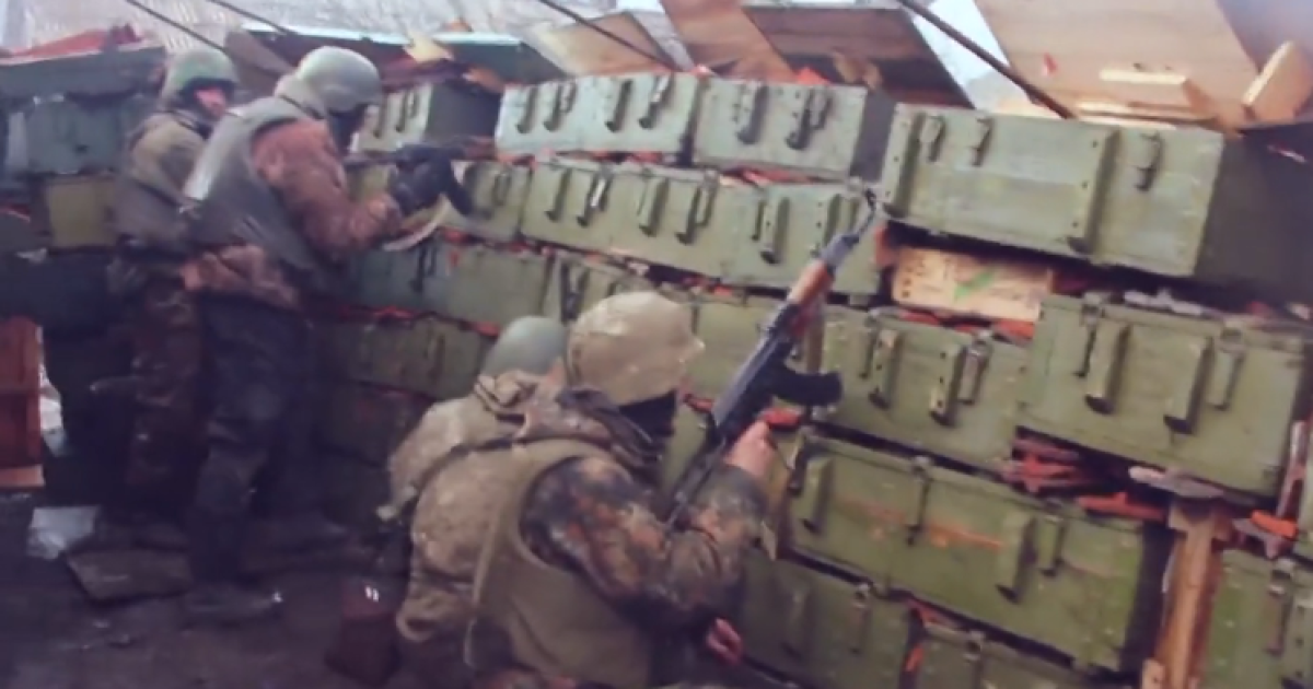 Боец показал, как жили военные во время боев