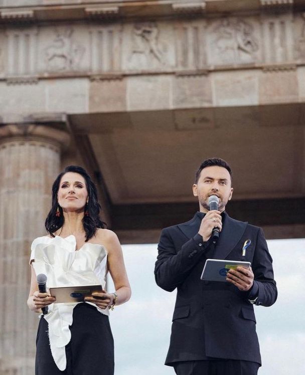 Ведучі заходу Марія Єфросиніна і Тімур Мірошниченко / © instagram.com/mashaefrosinina