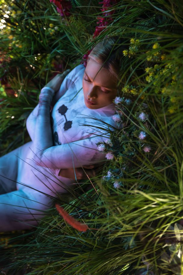 Вера Брежнева, клип "Тихо"