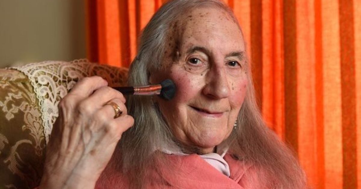 У Британії 90-річний ветеран Другої світової війни вирішив стати жінкою