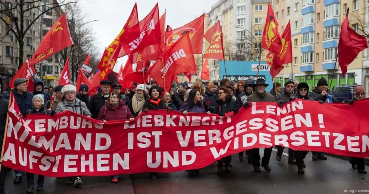 В Берлине коммунисты напали на полицию/Фото: Jörg Carstensen/dpa/picture alliance