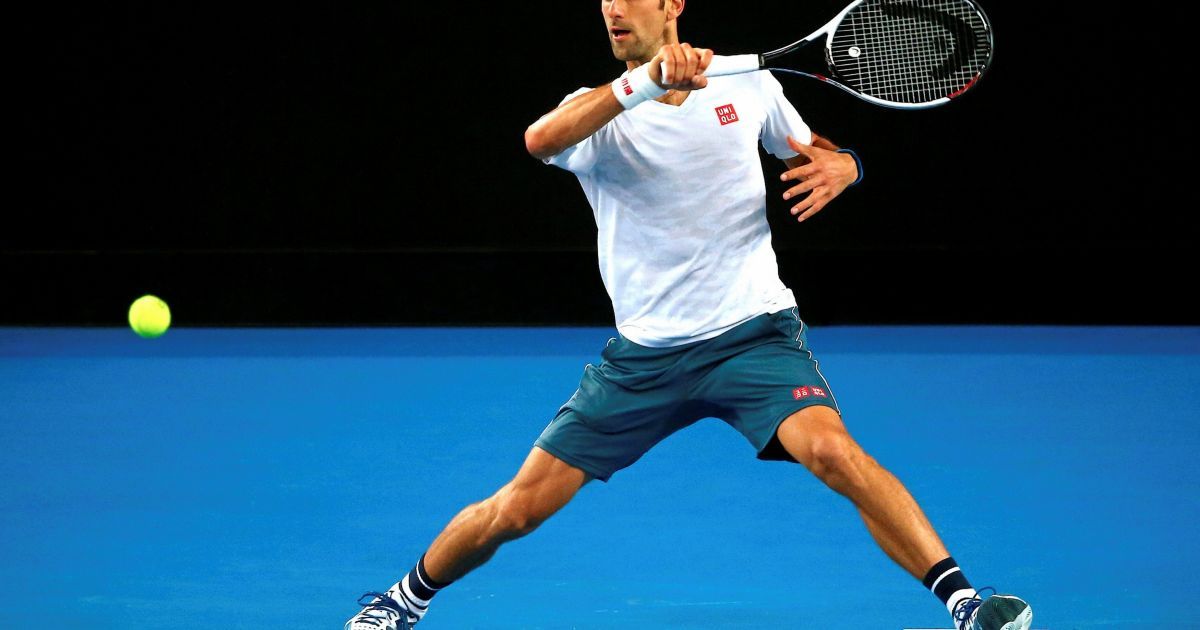 Джокович на прес-конференції Australian Open нагодував журналістів тістечками