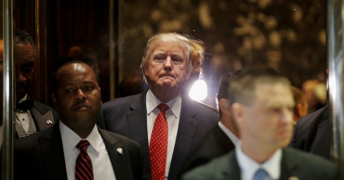 В обмін на пільги: Трамп закликав фармкомпанії повернути виробництво ліків до США