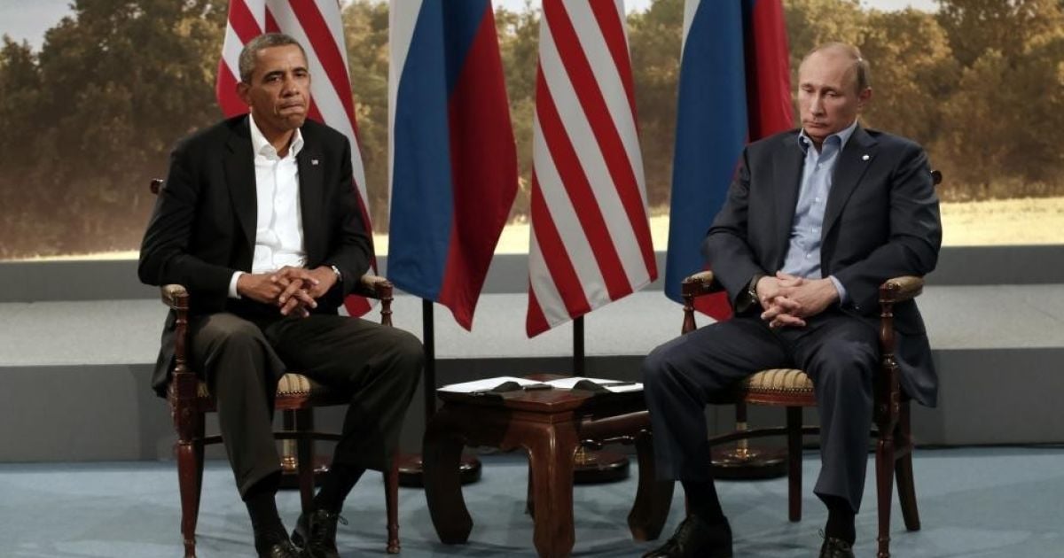 Президент США Барак Обама и его российский коллега Владимир Путин никогда не были близки в личных взаимоотношениях. Начиная с решения России о предоставлении убежища американскому беглецу разведывательного агентства Сноудену до аннексии Крыма и поддержки Россией президента Сирии Башара Асада в гражданской войне. Длинный список обид и разногласий разделил два правительства.