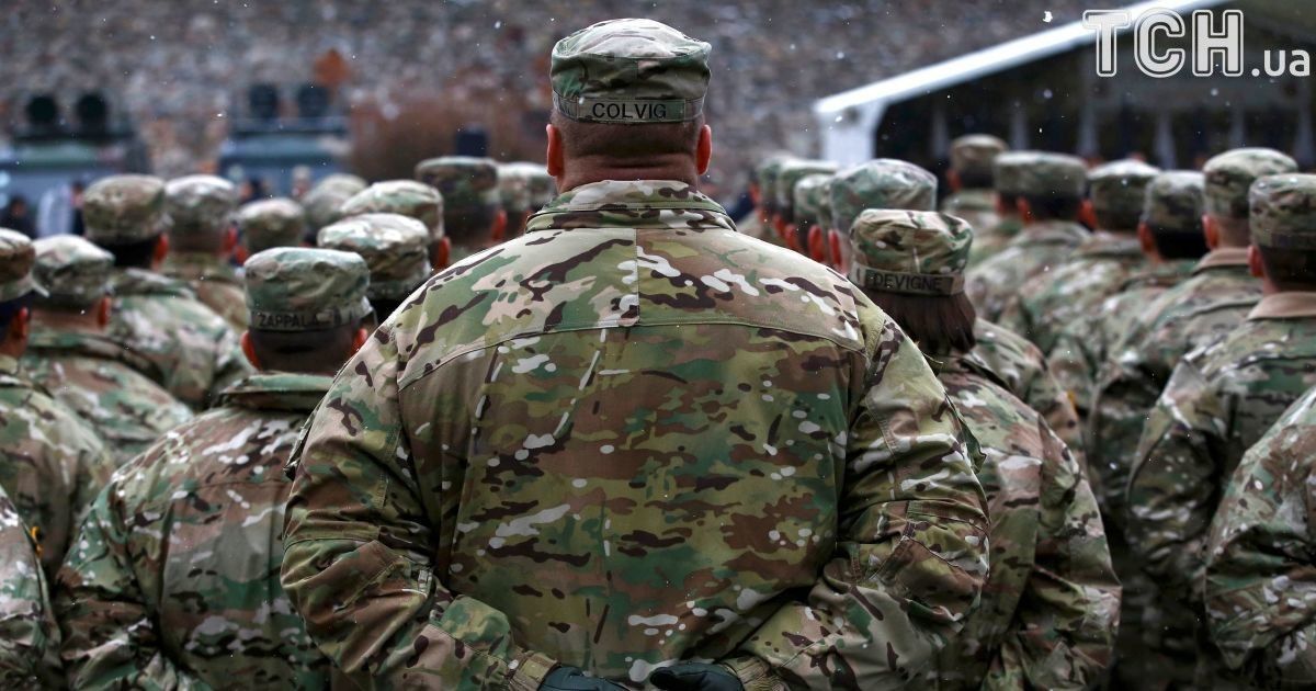 Трамп хоче заборонити трансгендерам служити в армії