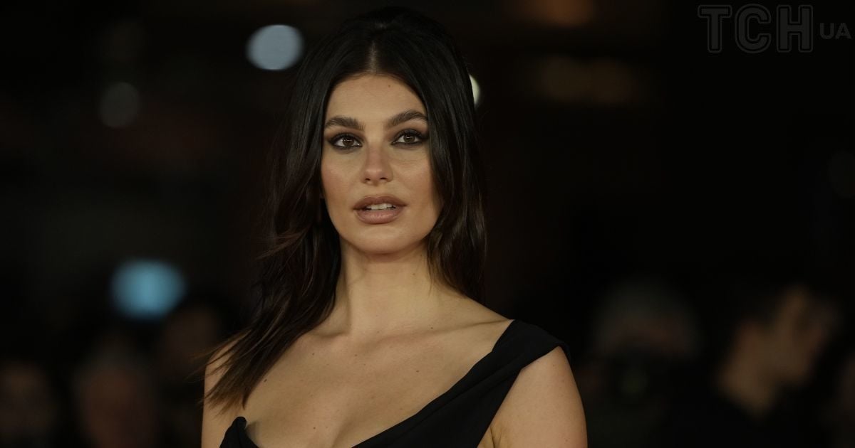 Camila Morrone Stuns in Black Look and Simple Jewelry at Rome Film Festival