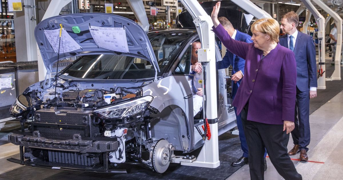 Автопром в период коронавирусного кризиса: как ведущие страны мира помогают отрасли выжить