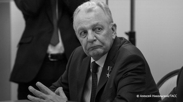 В РФ помер Леонов