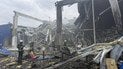 Росіяни посеред дня вдарили по гіпермаркету "Метро" на заході України – перші деталі і фото