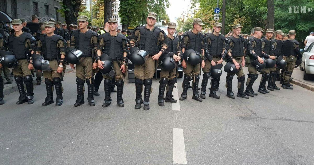 авто збило чоловіка на мітингу євробляхарів_1 / © Фото Ивана Гребенюка/ТСН