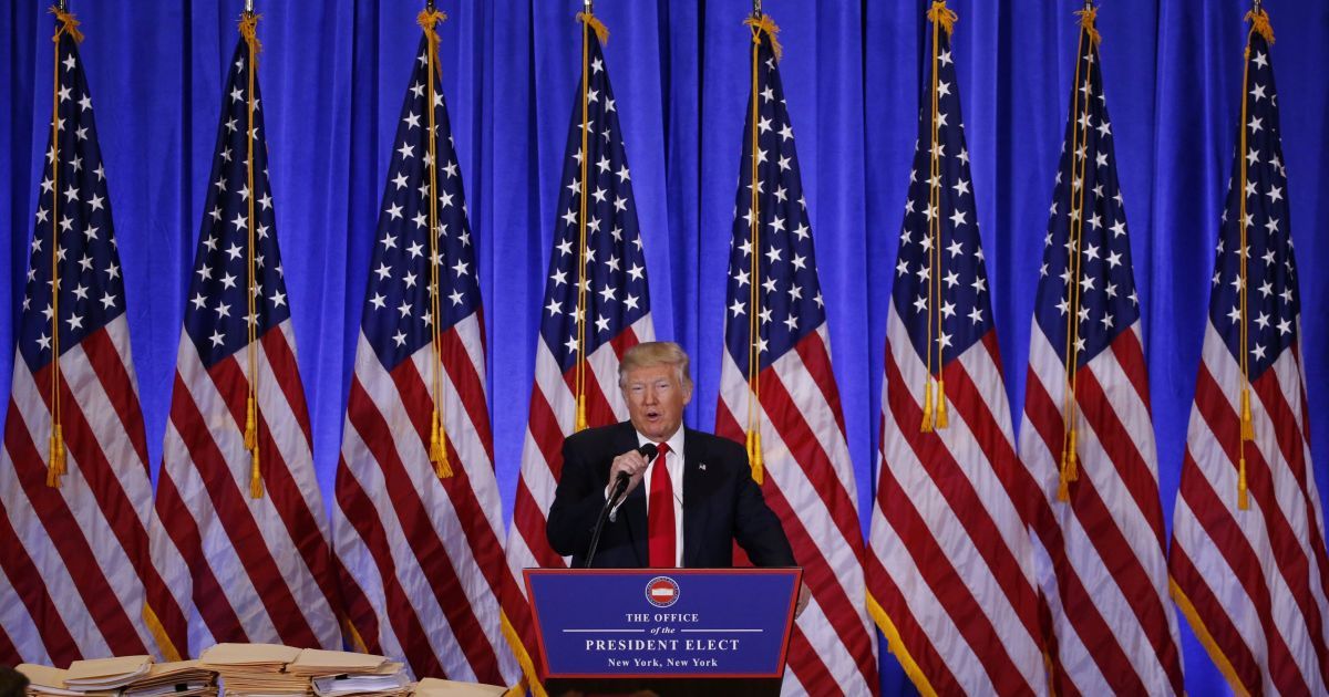 Трамп назвав опублікований компромат нісенітницею, про яку не потрібно було писати