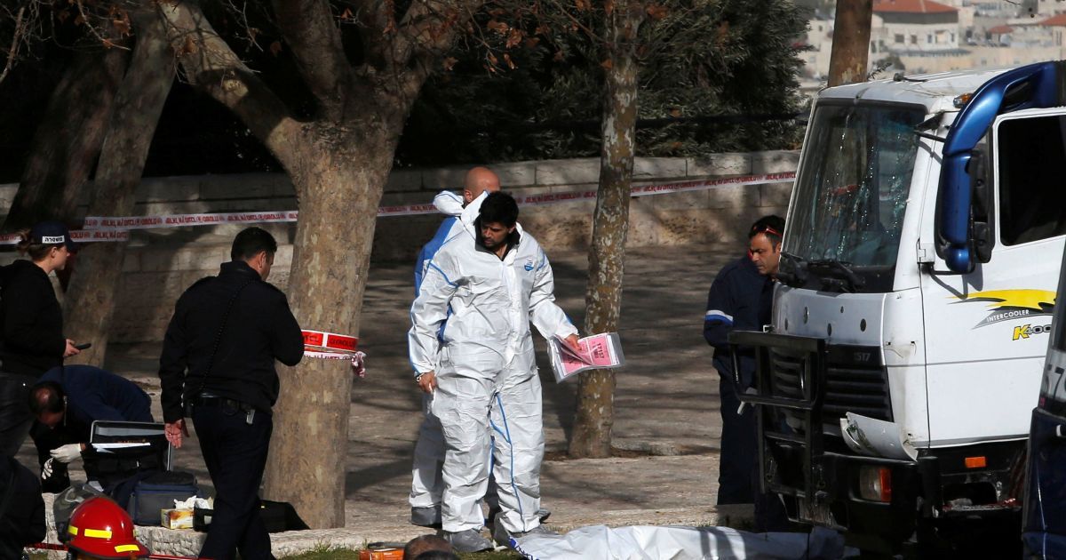 Продолжают жить, как всегда: Израиль легко оправился после теракта в Иерусалиме