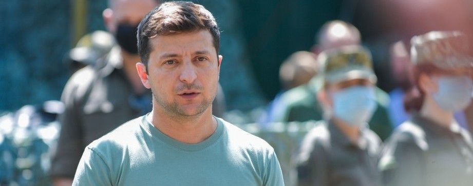 Зеленский ответил, почему не отреагировал на нарушение перемирия на Донбассе и убийство украинского военного