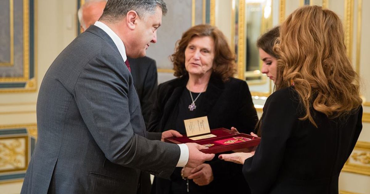 Президент зустрівся з родиною виконавця / © Facebook / Петро Порошенко