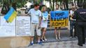 Агрессивные жители Ростова напали на проукраинских активистов.