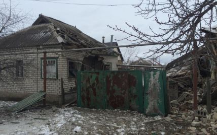 Боевики "ЛНР" применили в Станице Луганской новое оружие - психологическое