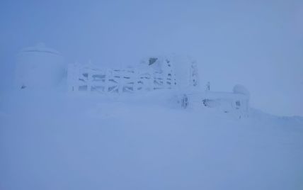 Карпати замело снігом, мороз сягнув -14°С: фото засніжених гір