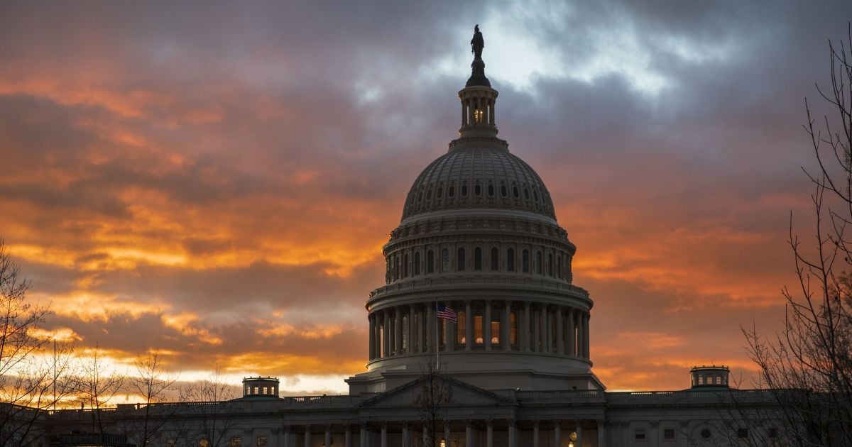 Наступ "Талібану": США евакуюють дипломатів та громадян з Кабула