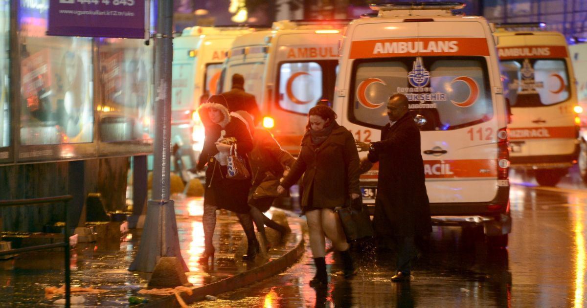 До турецьких ЗМІ потрапило відео з ймовірним нападником на стамбульський клуб