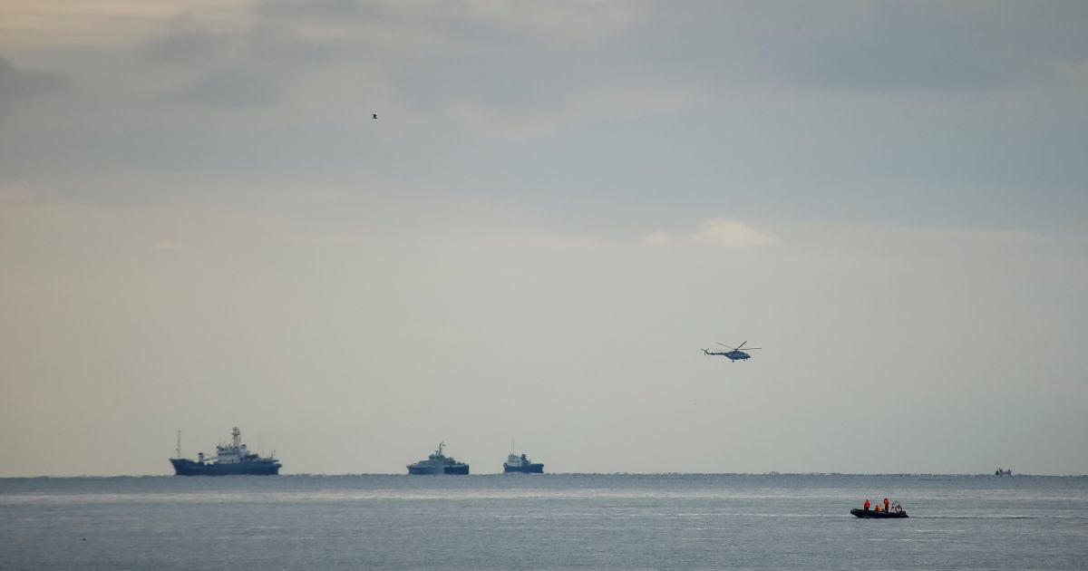 Екіпаж Ту-154 хотів посадити літак на воду - джерело