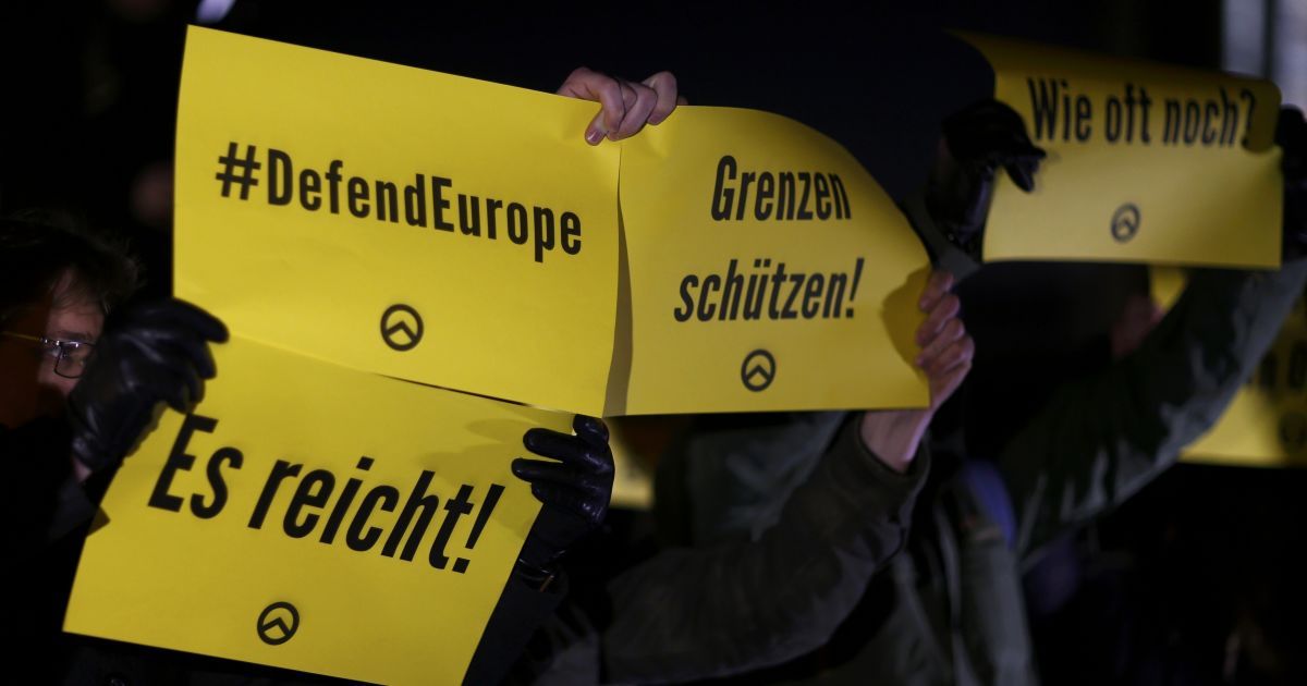 Ультраправі протестувальники / © Reuters