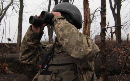 На Донбассе был ранен украинский военный. Ситуация на передовой