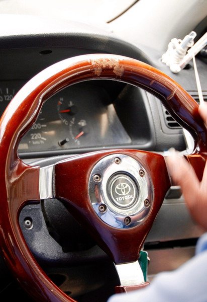 Автомобіль
