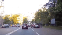 В центре Киева пассажир в пробке не вовремя открыл дверцу авто и в них влетел мотоциклист