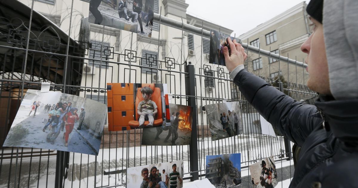 протести під посольством Росії у Києві_1 / © Reuters
