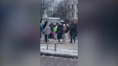 В Киеве на Софийской площади внезапно умер мужчина