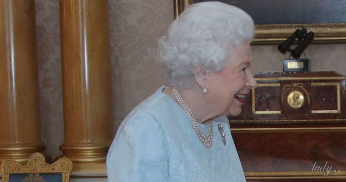 Королева Елизавета II