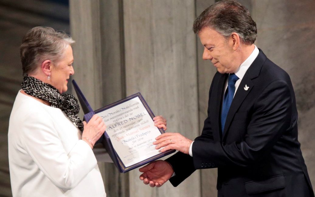Хуан Мануэль Сантос получил Нобелевскую премию мира / © Reuters