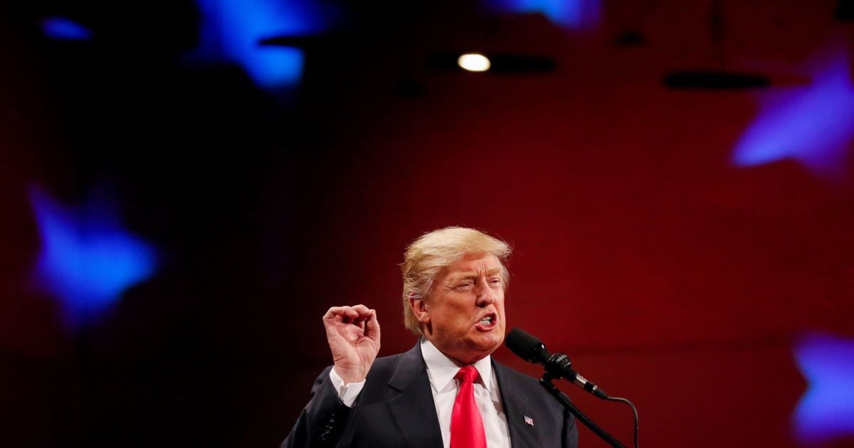 Трамп назвав "сміховинними" дані розвідки про втручання Росії у вибори у США