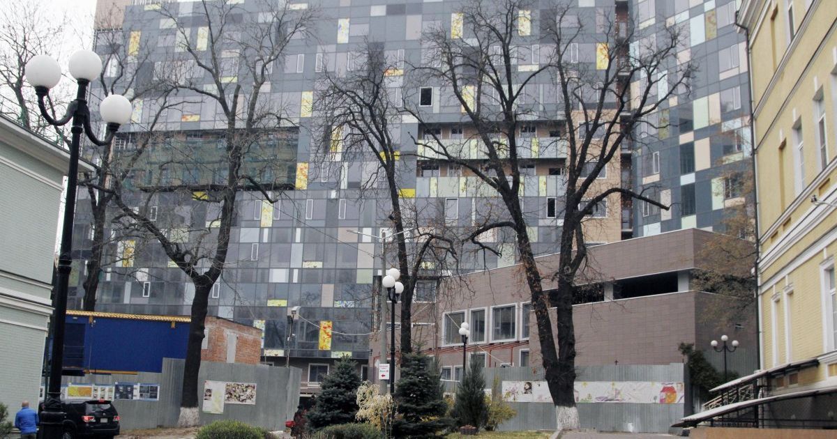 Компания сына Януковича получила 79 миллионов, которые должны были пойти на ремонт Охматдета