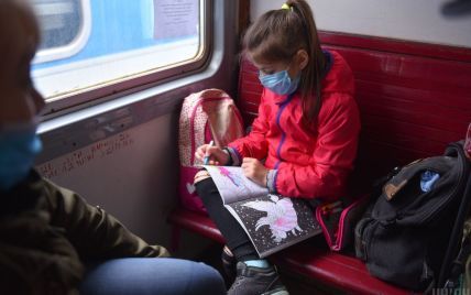 "Укрзалізниця" планує пускати пасажирів у потяги за ксерокопіями документів