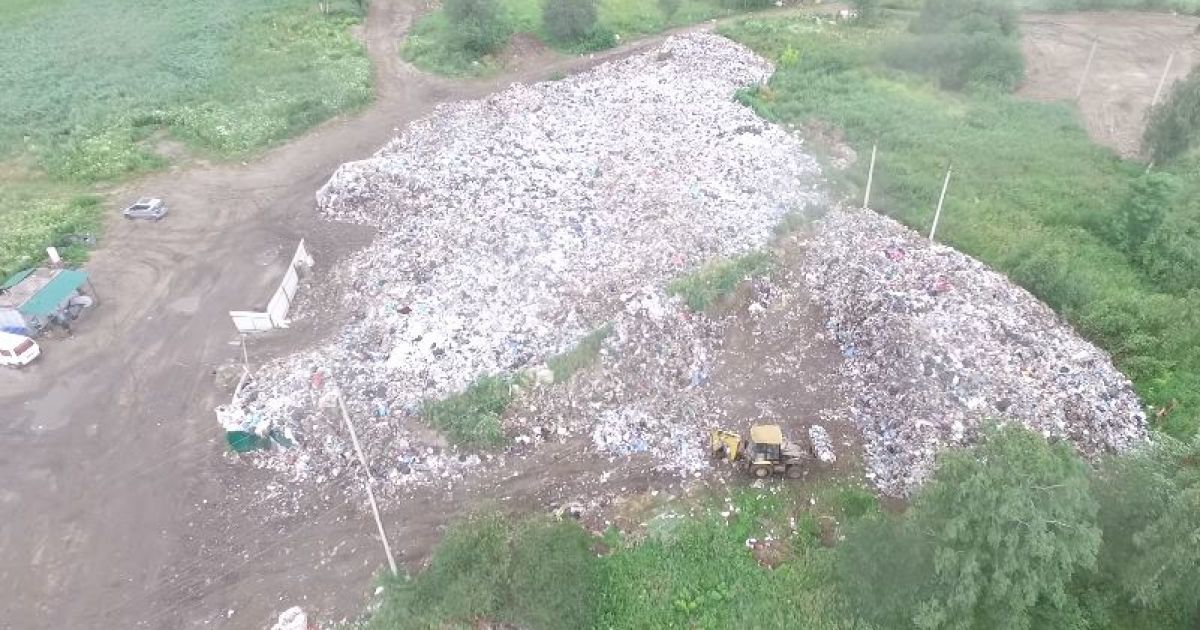 На околиці Львова з висоти пташиного польоту зняли нове гігантське сміттєзвалище