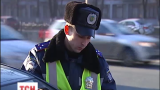 В Киеве водители смогут оплатить штраф инспектору на дороге