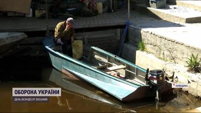 Киевское море стало дорогой жизни: как на рыбацких лодках эвакуировали до 2 тысяч человек