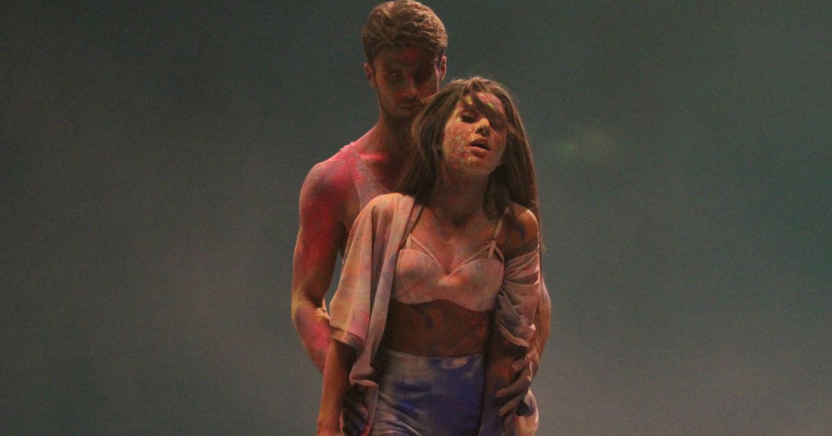 В Сеть попали кадры со съемок клипа Огневич, которые не вошли в клип