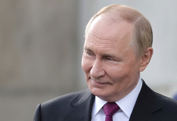 Самолет Путина приземлился на Аляске