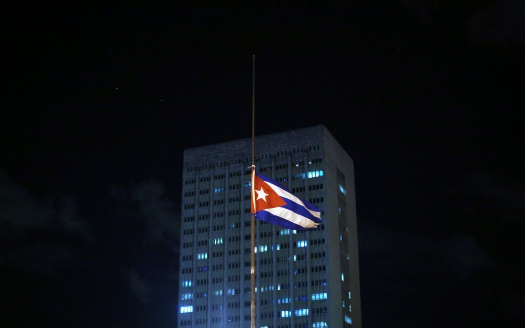 Приспущенный флаг на Кубе / © Reuters
