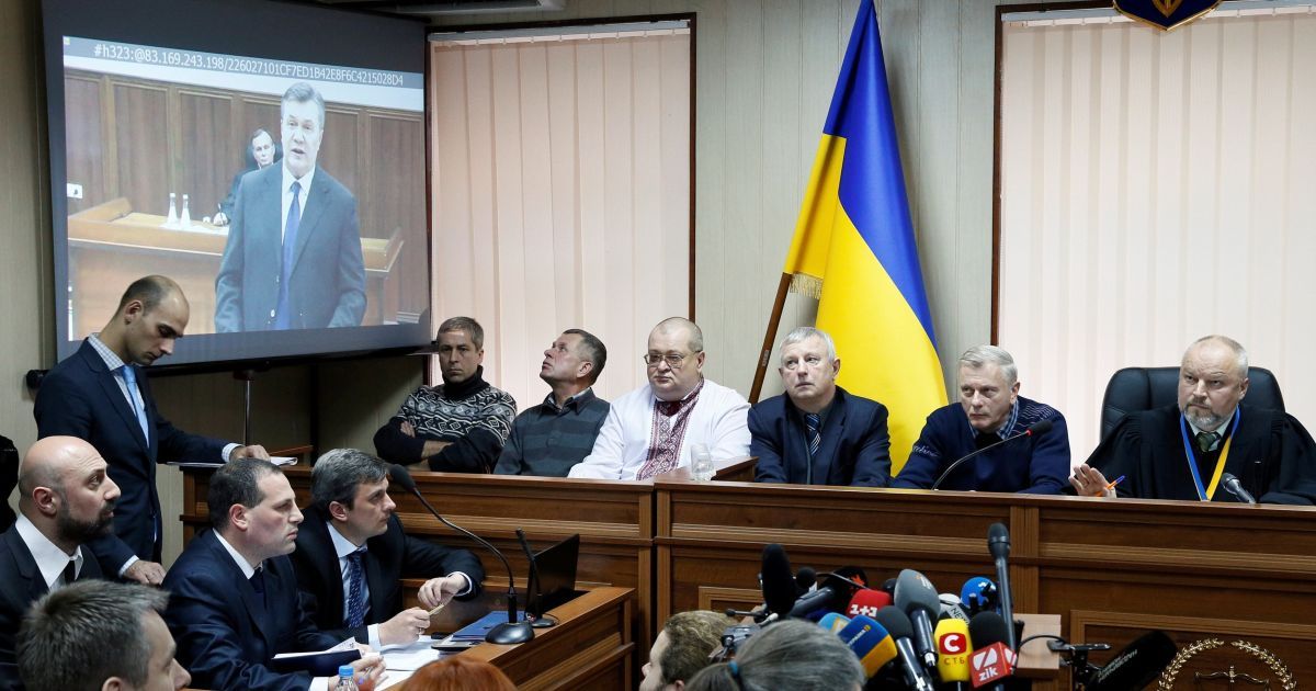 Известный юрист о видеодопросе Януковича: это как накормить голодного через телевизор