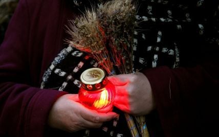 Колоски, лампадки и слезы: в регионах Украины почтили память жертв Голодомора